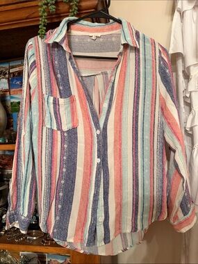 Casual Striped Button-Down Shirt in Multicolor